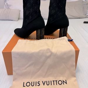Louis Vuitton Black Sihouette Ankle Boot